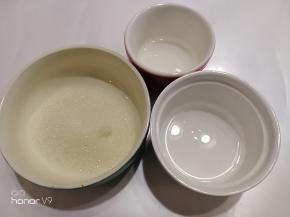 准备好焦糖酱原材料。