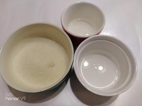 准备好焦糖酱原材料。