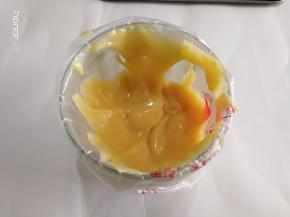 拿出来回温10分钟，倒入裱花袋里面，烤箱170度预热10分钟。