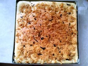 入烤箱150度烤30分钟，出炉放置一旁降温