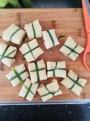 这个绑千张还是比较费时间的。