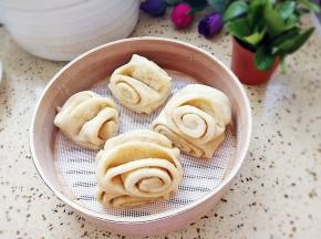 加盖大火蒸二十五分钟再闷五分钟即可