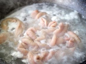 大火煮沸后继续煮一分钟左右即可关火