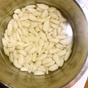 12.捞出过凉水。