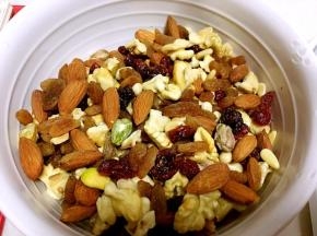 将全部干果材料混合均匀