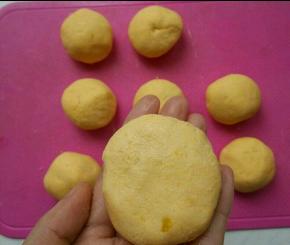 收口收紧，按扁。