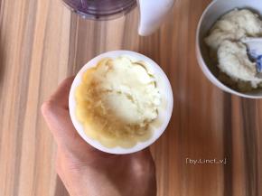 同样的将1勺山药泥填充进模具中