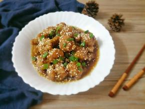 撒上葱花、芝麻装饰即可