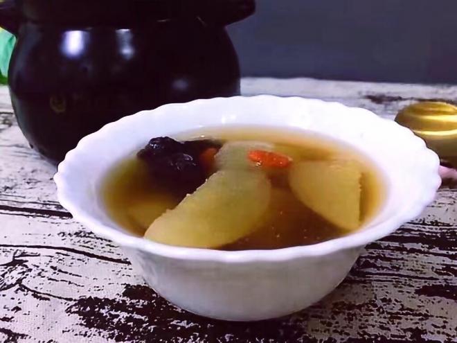 冰糖红枣雪梨汤
