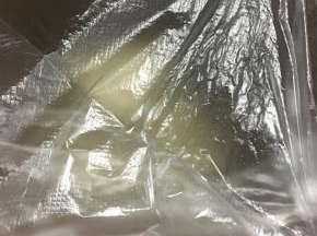 揉成面团，盆盖上保鲜膜，放入冰箱冷藏发酵17小时（温度较低的季节请酌情在室温下发酵30-60分钟再放入冰箱）