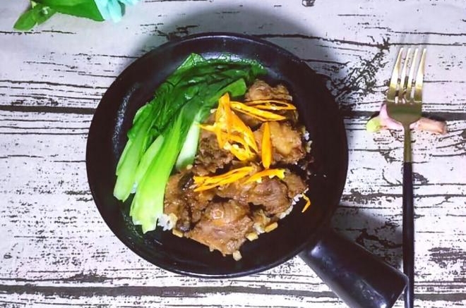 豆鼓排骨煲仔饭