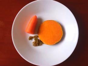 将胡萝卜，南瓜，葡萄干准备好