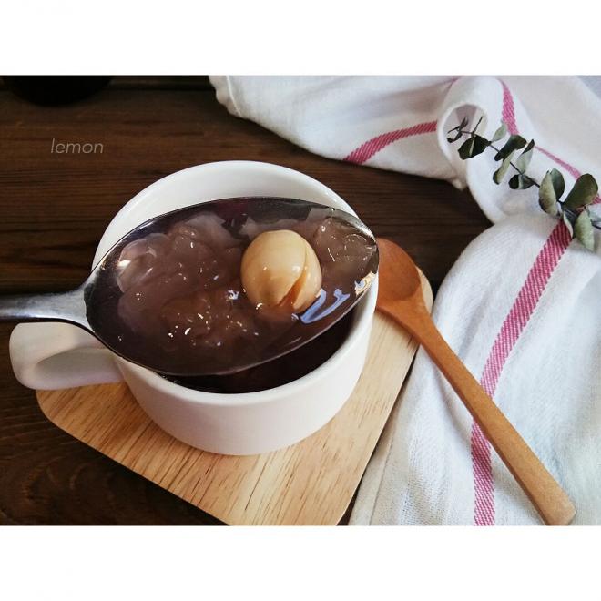 超简单紫薯莲子百合银耳羹