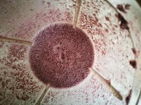 打很细腻的米浆，多打几次，每次几秒钟，料理机要正确使用