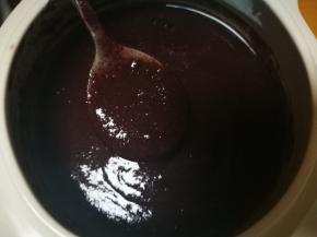 这样的黑米糊已经很细腻了！可以预约哦，有预约功能的一早就可以吃上了，不用洗那么多碗了，嘿嘿！