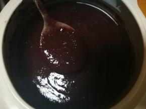 这样的黑米糊已经很细腻了！可以预约哦，有预约功能的一早就可以吃上了，不用洗那么多碗了，嘿嘿！