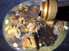 加适量老抽调色