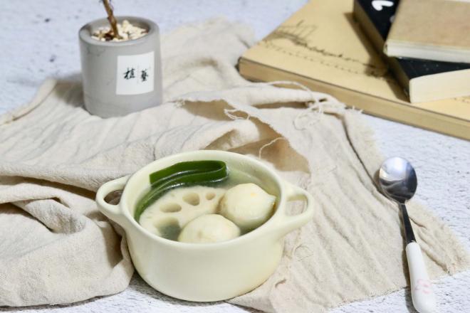 冬日里的暖胃菜—莲藕海带汤