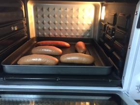 送进预热好的烤箱上下火150度22分钟