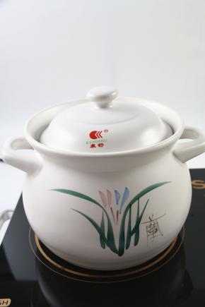 盖上盖子后，中火开始煲，大概煮30分钟左右。