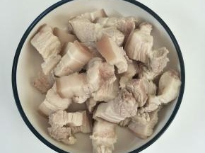 捞出沥干水分
