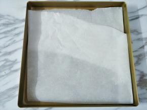 烤盘铺油纸防粘