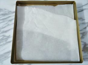 烤盘铺油纸防粘