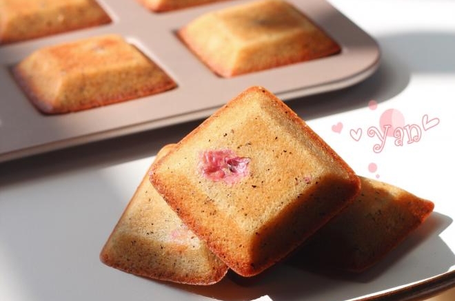 樱花蜂蜜杏仁红茶费南雪