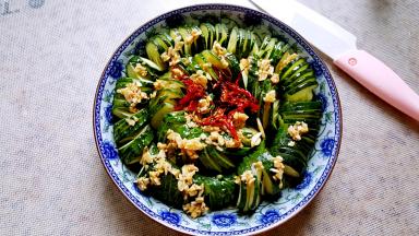 13.美味的蓑衣黄瓜就做好了。