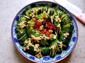 13.美味的蓑衣黄瓜就做好了。