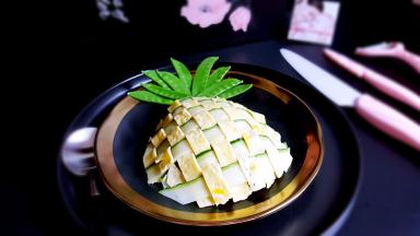 11.菠萝炒饭就完成了。