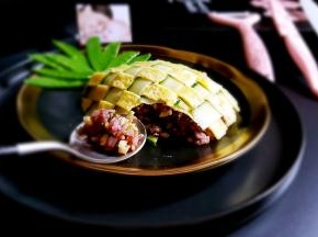 13.吃着没有菠萝的菠萝炒饭，哈哈。