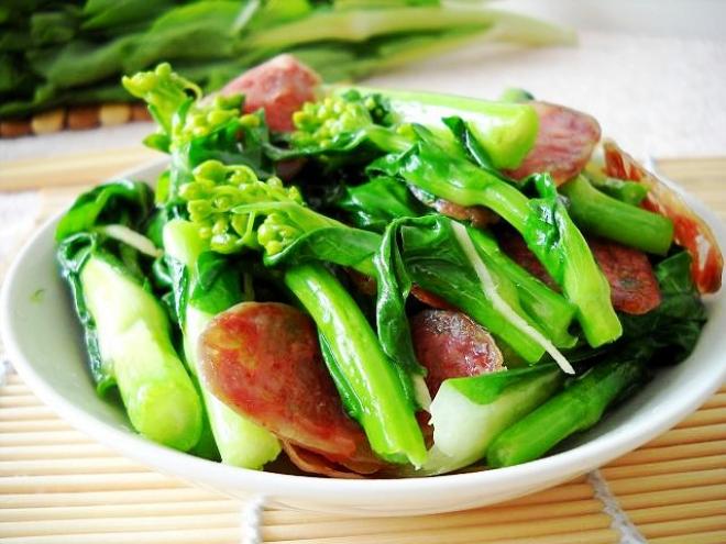 白菜薹炒腊肠