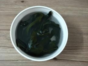 海带结放水里浸泡半个小时