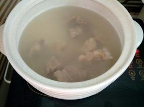水开后转中火煲半个小时