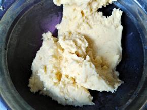 放入一半曲奇面糊