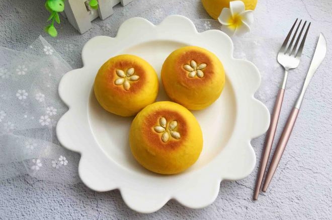 南瓜豆沙包
