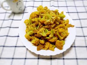 最后加入少许的味精调味儿，即可出锅了。