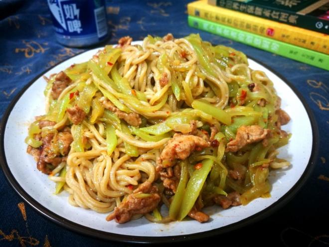 莴笋肉丝拌苦荞面