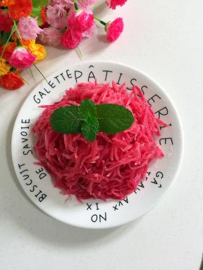 酸酸甜甜的味道，特别的好吃哦！