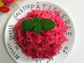 酸酸甜甜的味道，特别的好吃哦！