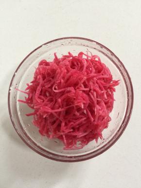 搅拌均匀后放入冰箱冷藏一小时即可！