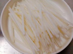 切条，不要太细，如图