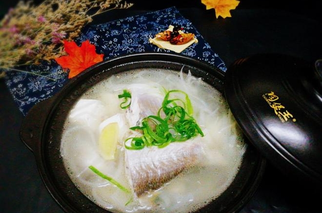 午鱼萝卜丝豆腐汤