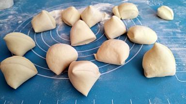 切成等量的剂子。