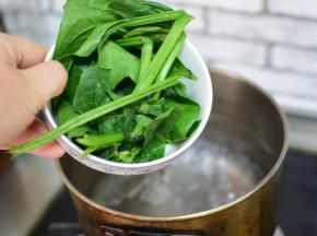 再烫一下菠菜