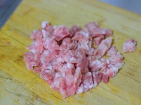 切猪肉末