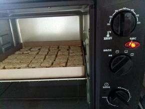 烤箱中层，160度25-40分钟