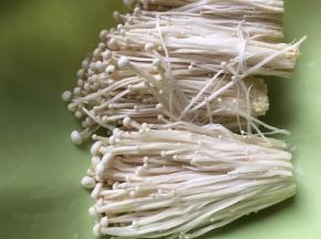 金针菇洗干净