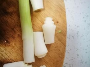蒜白适量